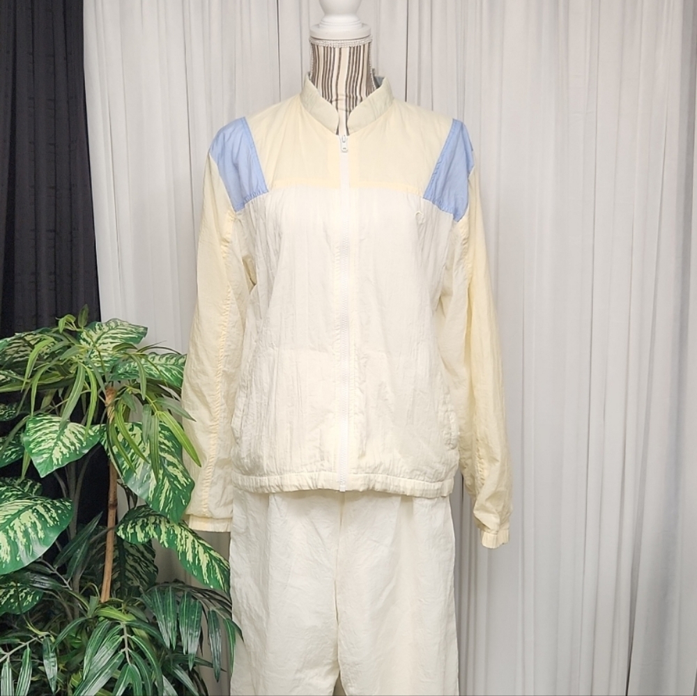 Vintage Court Casuals Lined Nylon Windbreaker Track Suit (M)
